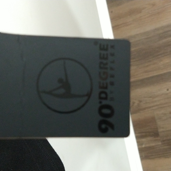 90 Degrees by Reflex Hoodie NWT - Picture 3 of 6